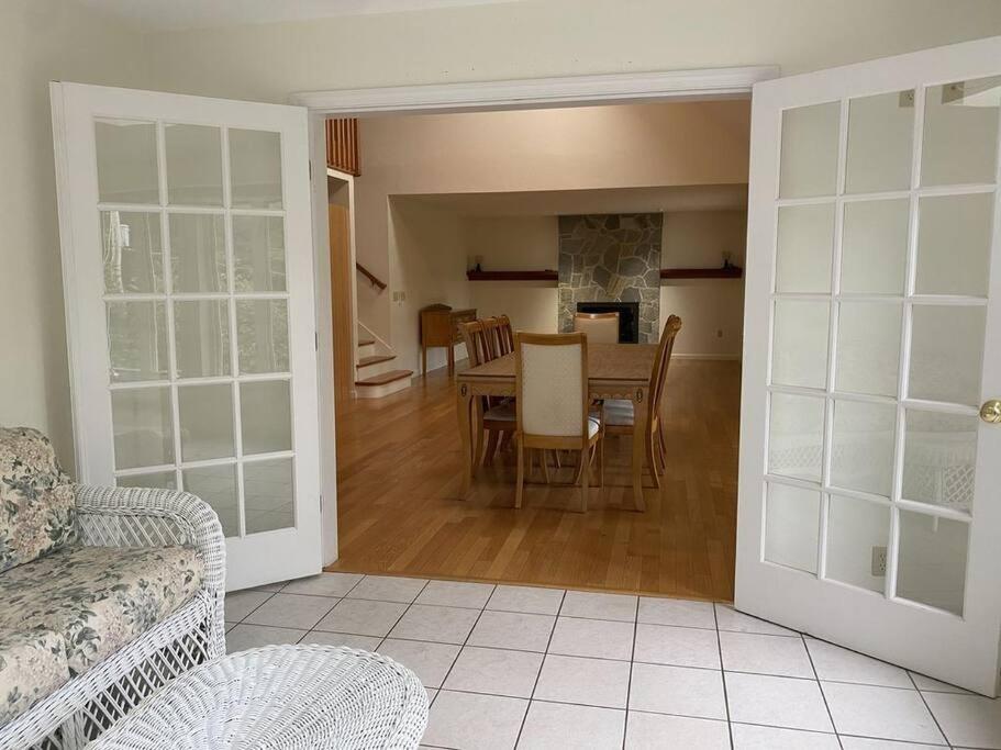 Beautiful Spacious Home W/ Game Room. Gilford Extérieur photo