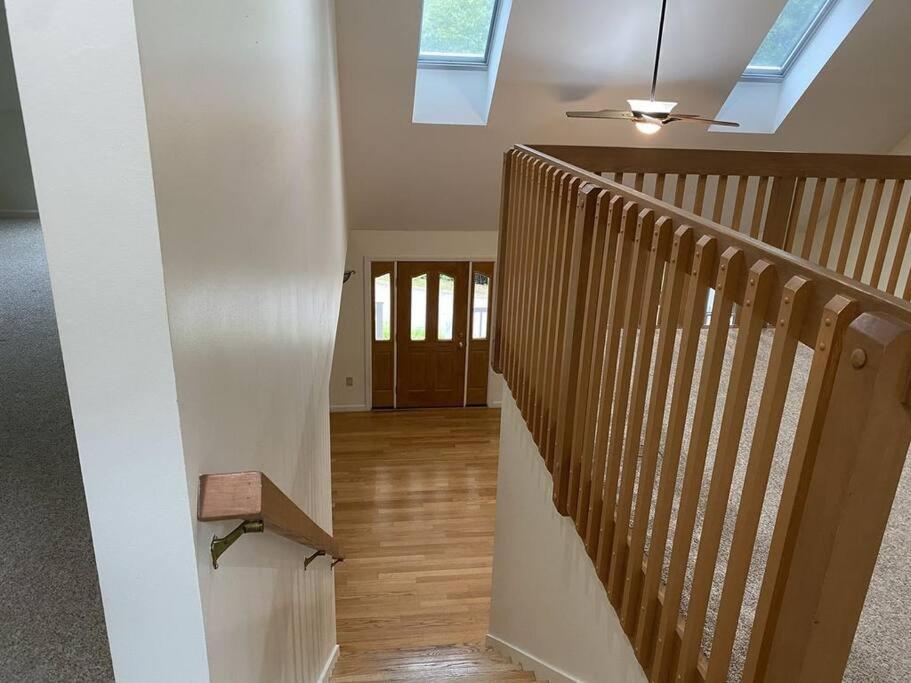 Beautiful Spacious Home W/ Game Room. Gilford Extérieur photo